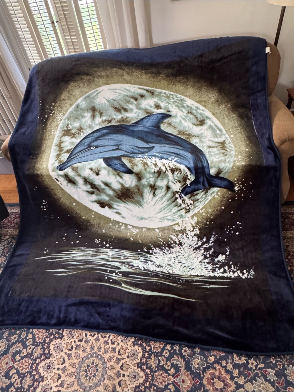 Plush Dolphin Print Throw Blanket - Navy Blue